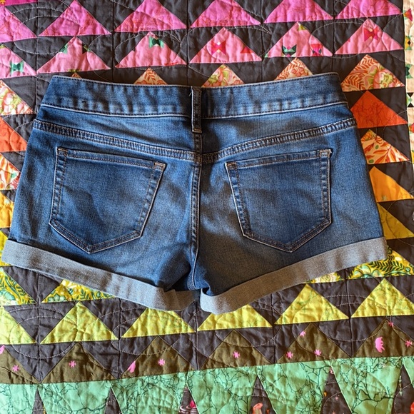 Express Jean Shorts- Like New! - Picture 2 of 3
